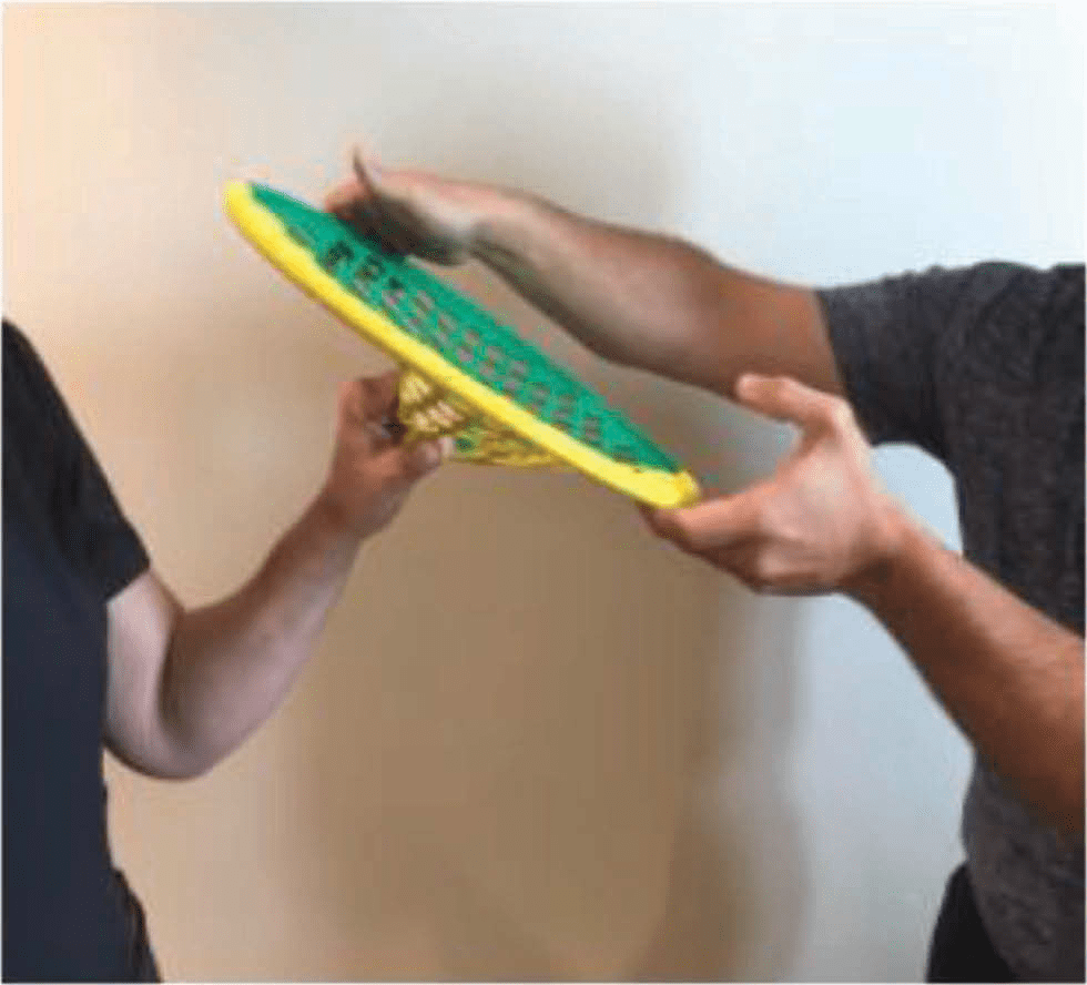 Strumento con maniglia per gli esercizi di presa statica multiplanare per la sindrome di de Quervain